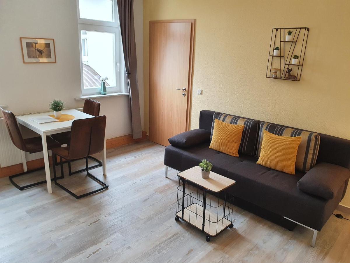 Apartments Und Bistro Zum Glasmacher Gehlberg Eksteriør bilde