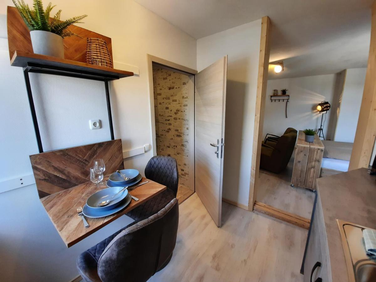 Apartments Und Bistro Zum Glasmacher Gehlberg Eksteriør bilde