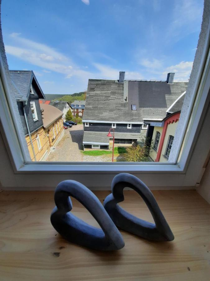 Apartments Und Bistro Zum Glasmacher Gehlberg Eksteriør bilde